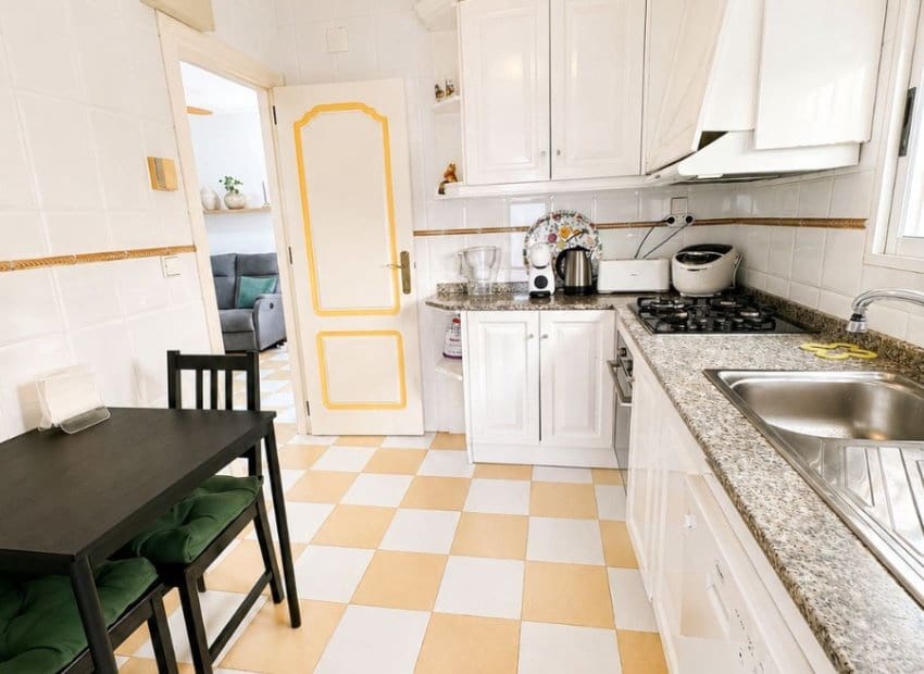 3 makuuhuone Huvila myytävänä paikassa Torrevieja mukana 
autotalli - 399 000 € (Ref: 10173918)