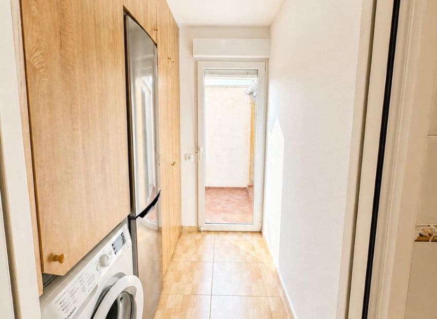 3 makuuhuone Huvila myytävänä paikassa Torrevieja mukana 
autotalli - 399 000 € (Ref: 10173918)