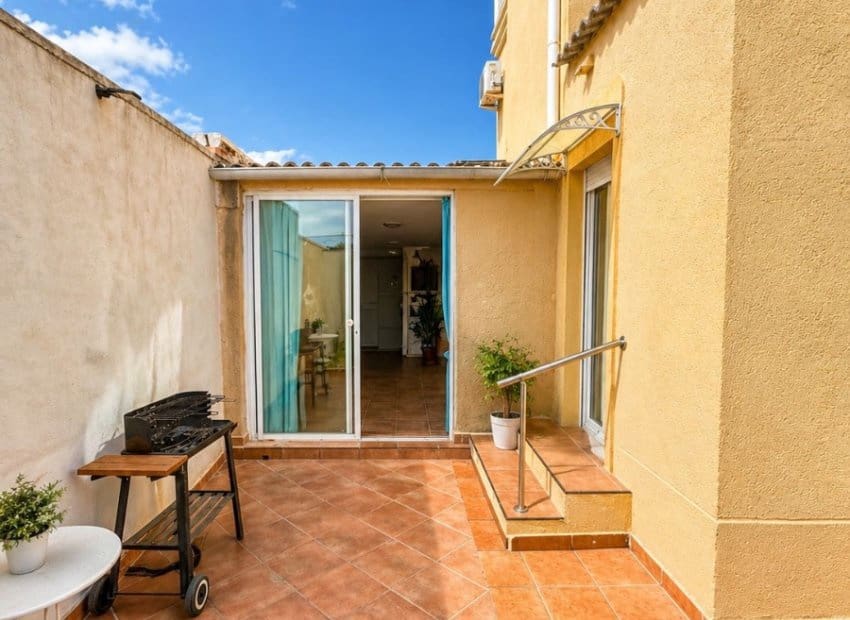3 makuuhuone Huvila myytävänä paikassa Torrevieja mukana 
autotalli - 399 000 € (Ref: 10173918)