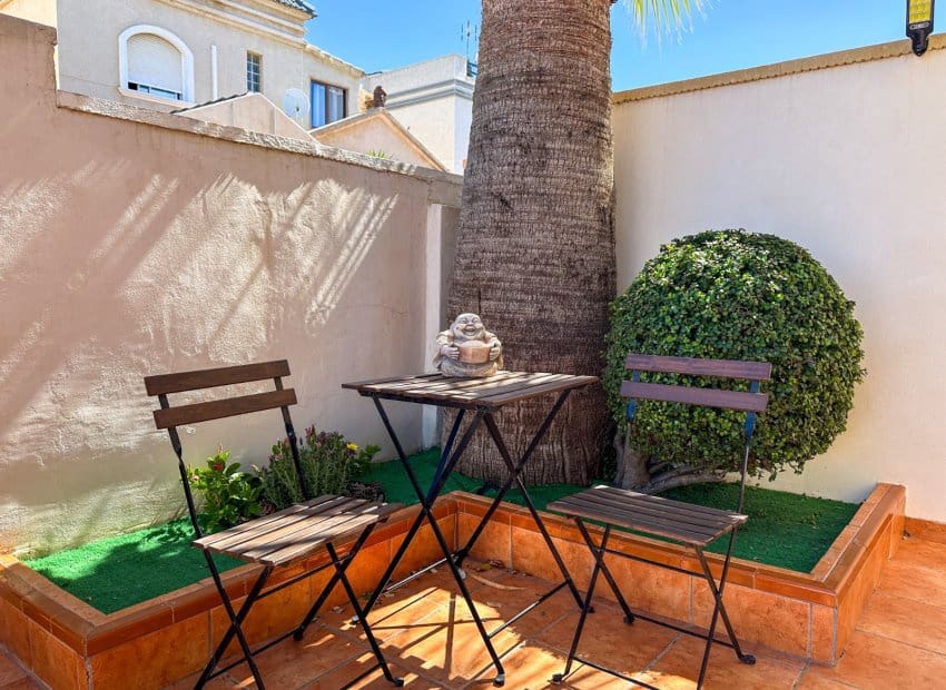 3 makuuhuone Huvila myytävänä paikassa Torrevieja mukana 
autotalli - 399 000 € (Ref: 10173918)