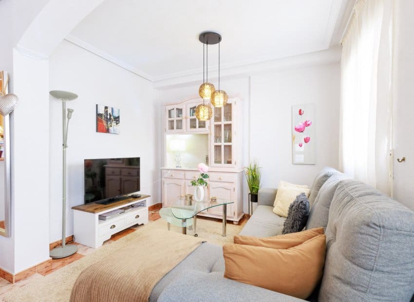 2 slaapkamer Rijtjeshuis te koop in Villamartin met zwembad garage - € 210.000 (Ref: 10173921)