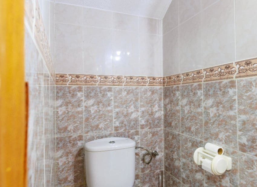 2 slaapkamer Rijtjeshuis te koop in Villamartin met zwembad garage - € 210.000 (Ref: 10173921)