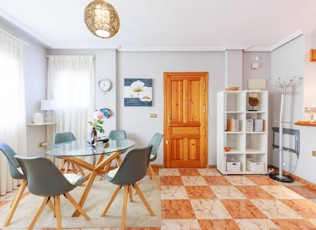 2 soverom Rekkehus til salgs i Villamartin, Orihuela med svømmebasseng garasje - € 210 000 (Ref: 10173921)