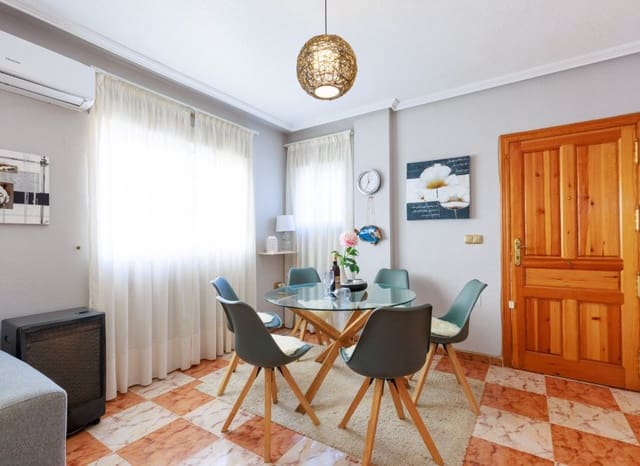 2 soverom Rekkehus til salgs i Villamartin, Orihuela med svømmebasseng garasje - € 210 000 (Ref: 10173921)