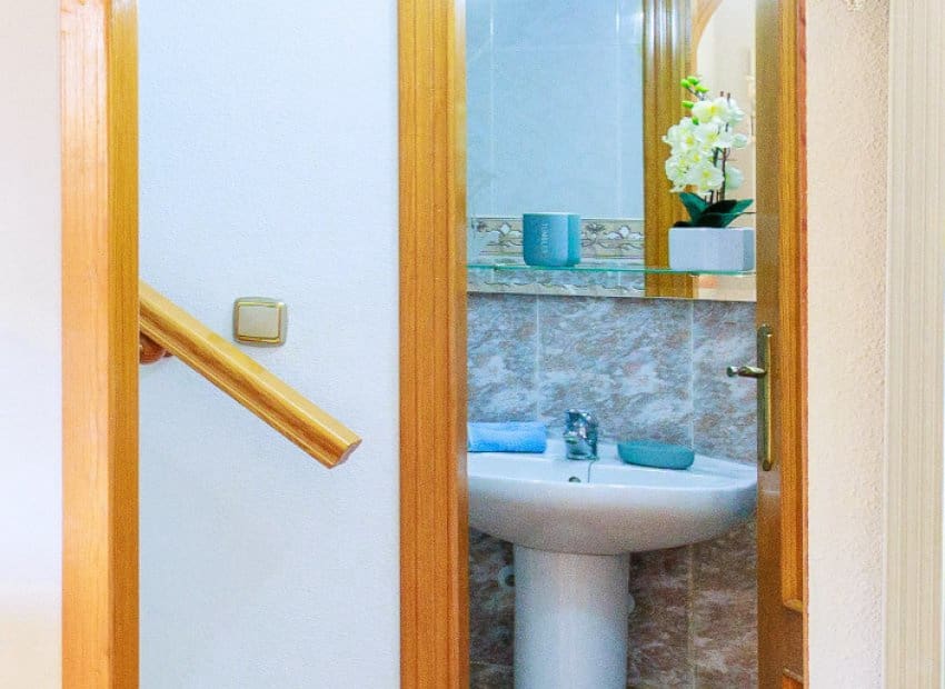 2 slaapkamer Rijtjeshuis te koop in Villamartin met zwembad garage - € 210.000 (Ref: 10173921)