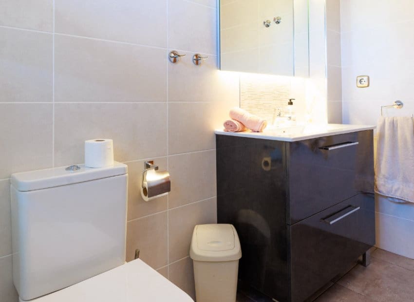 2 slaapkamer Rijtjeshuis te koop in Villamartin met zwembad garage - € 210.000 (Ref: 10173921)
