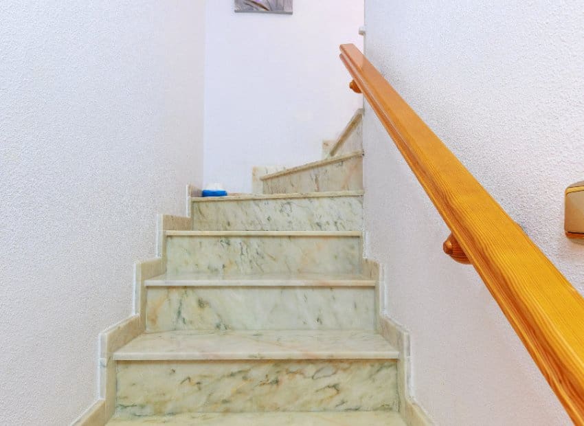 2 slaapkamer Rijtjeshuis te koop in Villamartin met zwembad garage - € 210.000 (Ref: 10173921)