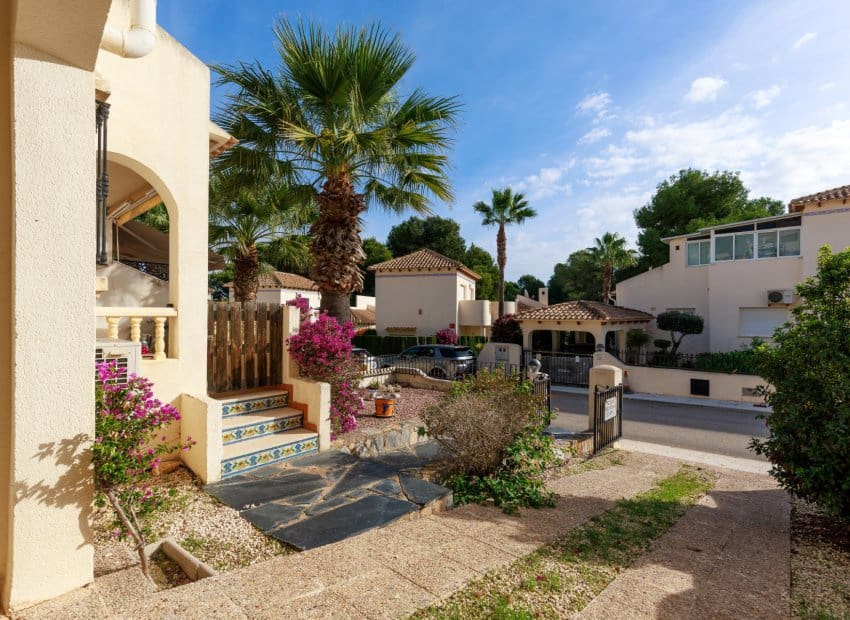 3 sovrum Semi-fristående Villa till salu i Las Ramblas Golf med pool garage - 269 000 € (Ref: 10177584)