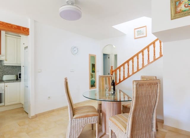3 chambre Villa/Maison Semi-Mitoyenne à vendre à Las Ramblas Golf, Orihuela avec piscine garage - 269 000 € (Ref: 10177584)