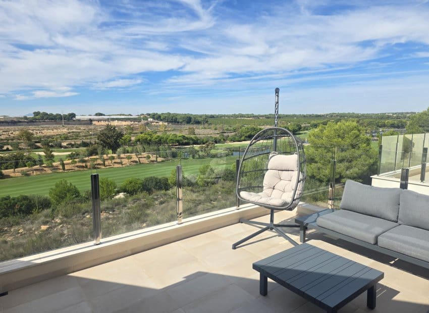 Ático de 2 habitaciones en Pilar de la Horadada en venta con piscina garaje - 346.000 € (Ref: 10180602)