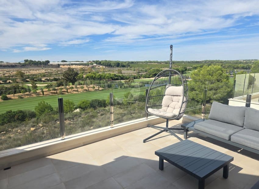 Ático de 2 habitaciones en Pilar de la Horadada en venta con piscina garaje - 346.000 € (Ref: 10180602)