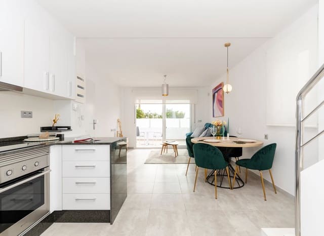 Casa de 3 habitaciones en El Chaparral - La Siesta - La Torreta, Torrevieja en venta - 409.000 € (Ref: 9368233)