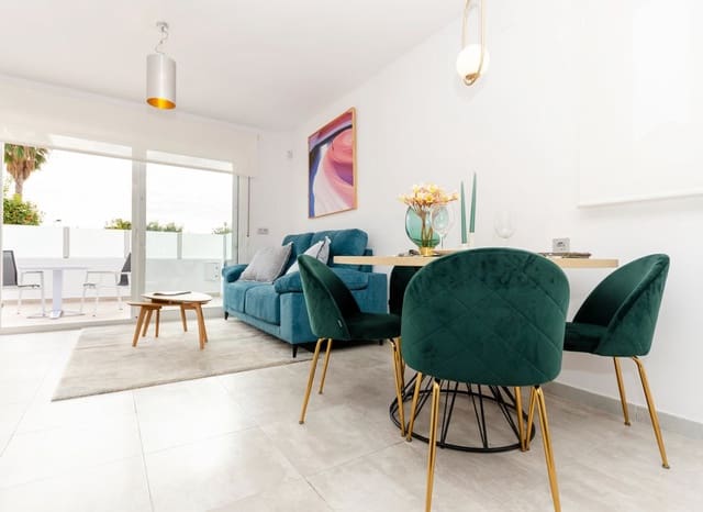 Casa de 3 habitaciones en El Chaparral - La Siesta - La Torreta, Torrevieja en venta - 409.000 € (Ref: 9368233)