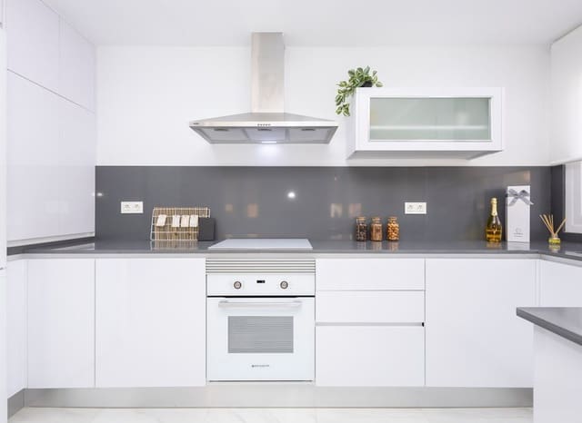 Apartamento de 2 habitaciones en Jacarilla en venta - 139.000 € (Ref: 9368248)