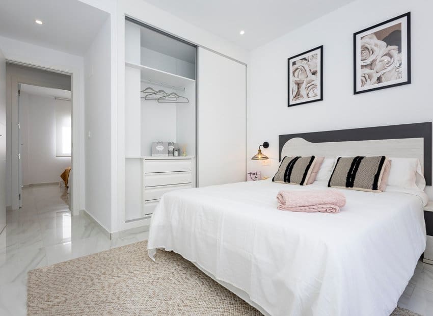 2 bedroom Apartment for sale in Jacarilla - € 139,000 (Ref: 9368248)