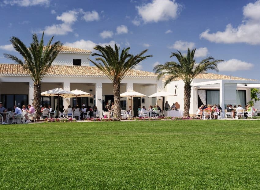 3 soverom Villa til salgs i Las Colinas Golf med svømmebasseng garasje - € 2 450 000 (Ref: 9368254)