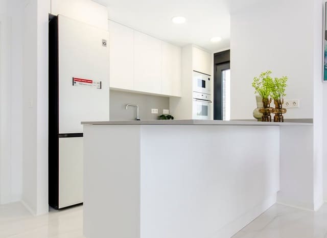 Chalet de 3 habitaciones en Vistabella, Orihuela en venta - 415.000 € (Ref: 9368271)