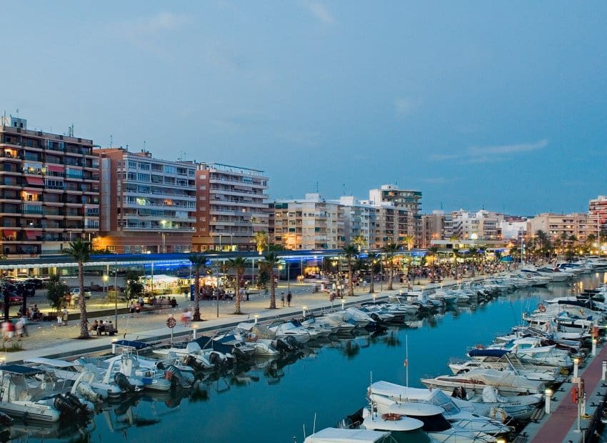 Apartamento de 3 habitaciones en Alicante / Alacant ciudad en venta con piscina - 405.000 € (Ref: 9368291)