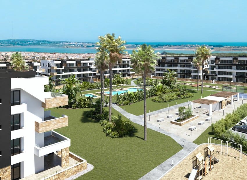 2 soveværelse Lejlighed til salg i Torrevieja med swimmingpool - € 282.000 (Ref: 9368292)