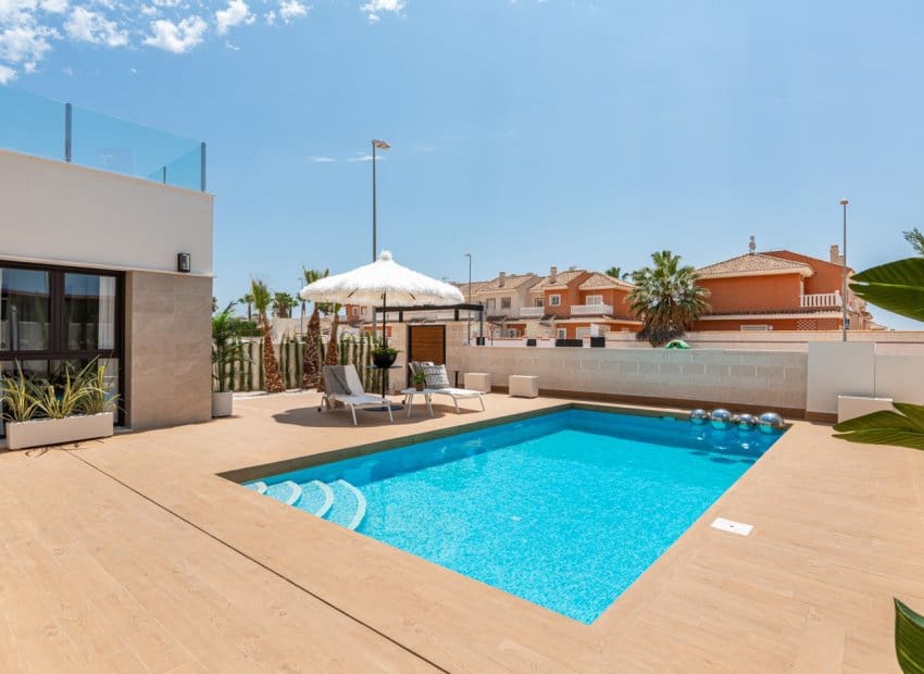 3 bedroom Villa for sale in Ciudad Quesada - € 884,450 (Ref: 9368322)