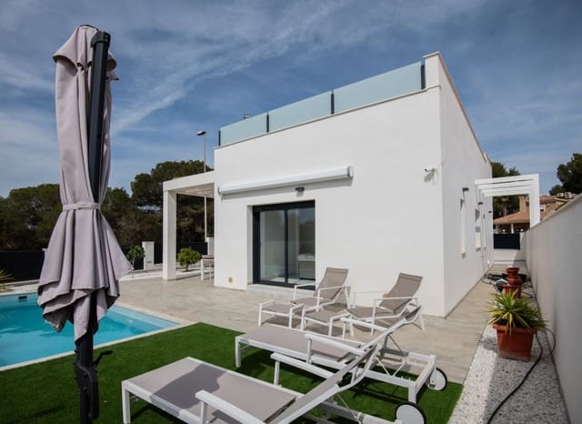 3 soveværelse Villa til salg i Pinar de Campoverde, Pilar de la Horadada - € 437.800 (Ref: 9368344)