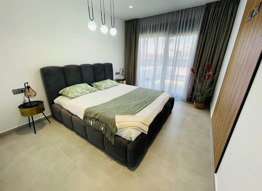 Chalet de 5 habitaciones en Torrevieja en venta - 980.000 € (Ref: 9368356)