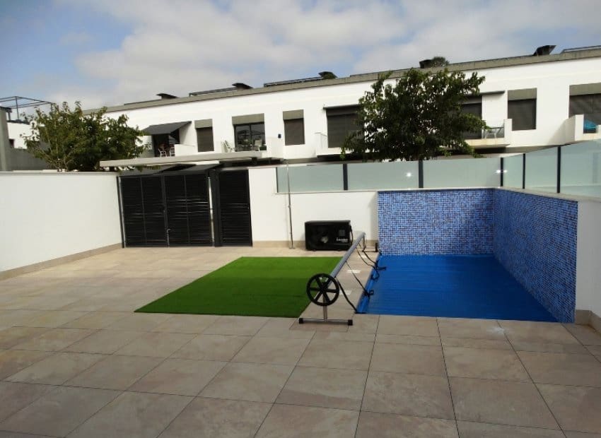 3 Zimmer Haus zu verkaufen in Pilar de la Horadada mit Pool - 379.900 € (Ref: 9368366)