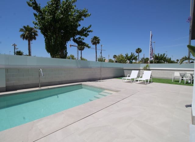 3 bedroom Villa for sale in Pilar de la Horadada ciudad, Pilar de la Horadada - € 725,000 (Ref: 9368390)