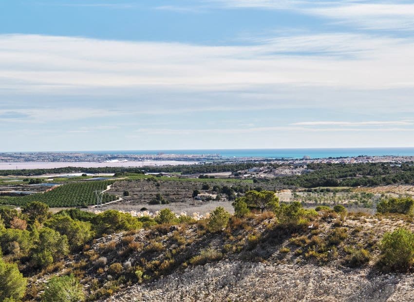 Chalet de 3 habitaciones en San Miguel de Salinas en venta - 649.000 € (Ref: 9368391)