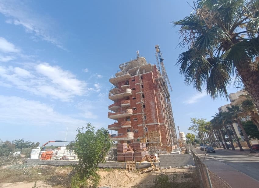 2 makuuhuone Huoneisto myytävänä paikassa Guardamar del Segura mukana uima-altaan - 449 000 € (Ref: 9368397)