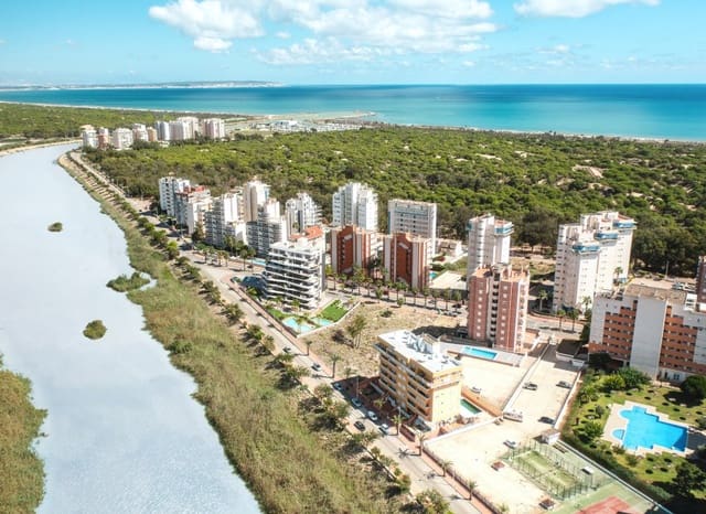 2 makuuhuone Huoneisto myytävänä paikassa Puerto Deportivo, Guardamar del Segura mukana uima-altaan - 449 000 € (Ref: 9368397)