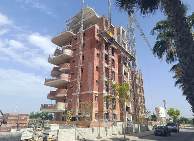 2 makuuhuone Huoneisto myytävänä paikassa Puerto Deportivo, Guardamar del Segura mukana uima-altaan - 449 000 € (Ref: 9368397)