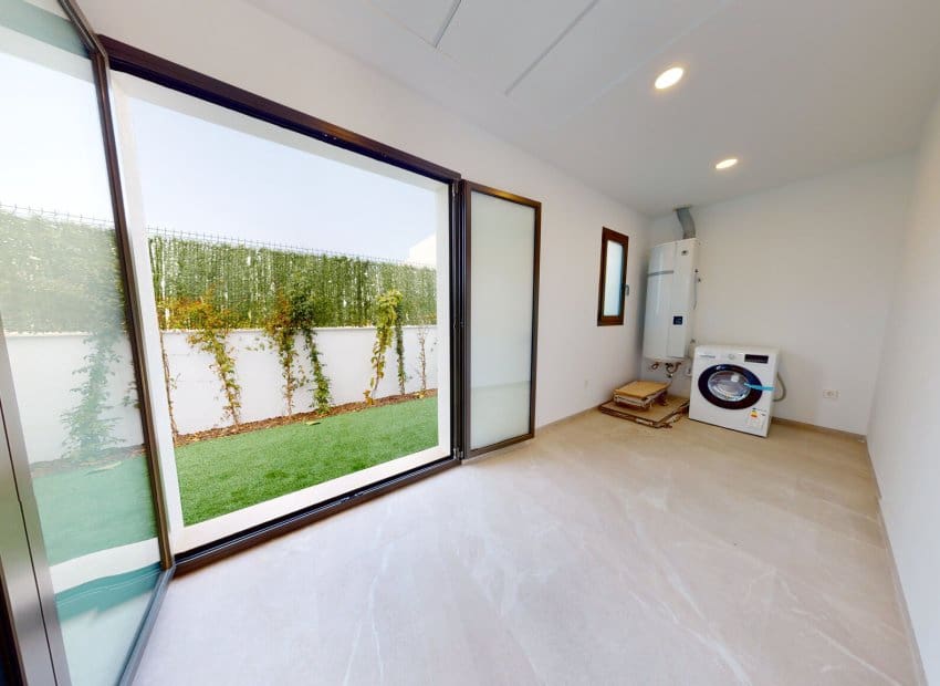 Chalet de 3 habitaciones en Los Alcázares en venta - 489.900 € (Ref: 9368404)