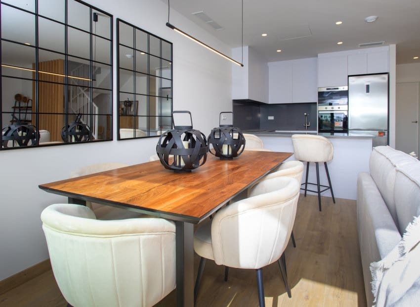 3 quarto Casa em Banda para venda em Monforte del Cid com piscina - 330 000 € (Ref: 9368433)