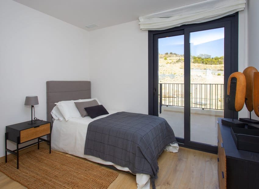 3 quarto Casa em Banda para venda em Monforte del Cid com piscina - 330 000 € (Ref: 9368433)