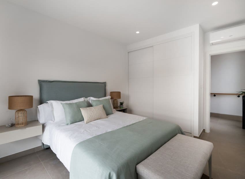 4 slaapkamer Villa te koop in Orihuela Costa met zwembad - € 1.350.000 (Ref: 9368519)