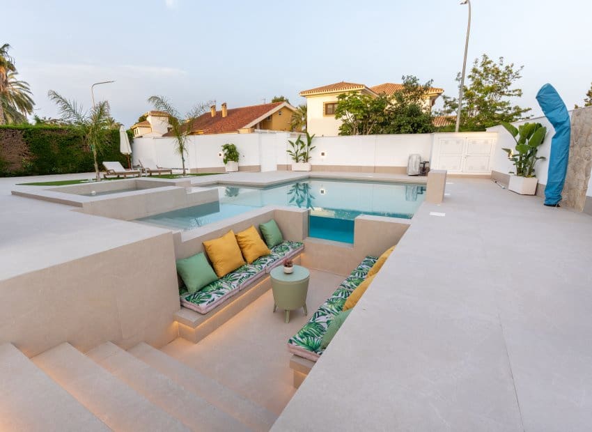 4 slaapkamer Villa te koop in Orihuela Costa met zwembad - € 1.350.000 (Ref: 9368519)
