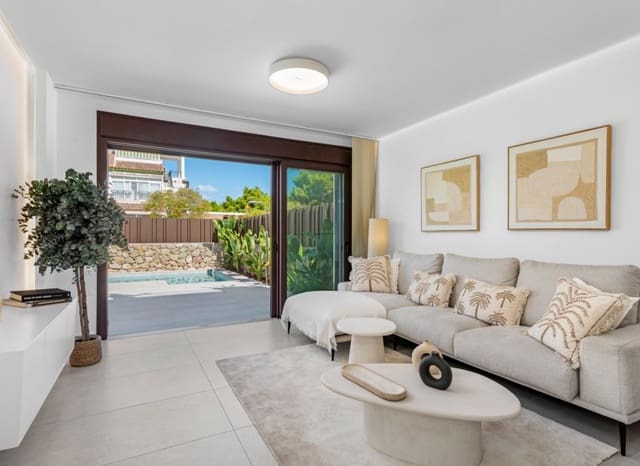 Chalet de 3 habitaciones en Mil Palmeras, Pilar de la Horadada en venta con piscina - 539.900 € (Ref: 9368528)