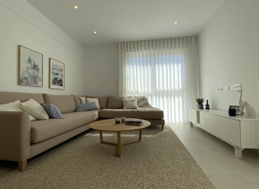 Apartamento de 3 habitaciones en Pilar de la Horadada en venta con piscina - 334.900 € (Ref: 9368537)