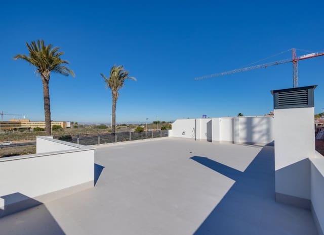 3 soveværelse Villa til salg i Aguas Nuevas, Torrevieja - € 595.000 (Ref: 9368579)