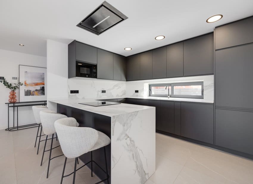 Chalet de 3 habitaciones en Torrevieja en venta - 595.000 € (Ref: 9368579)