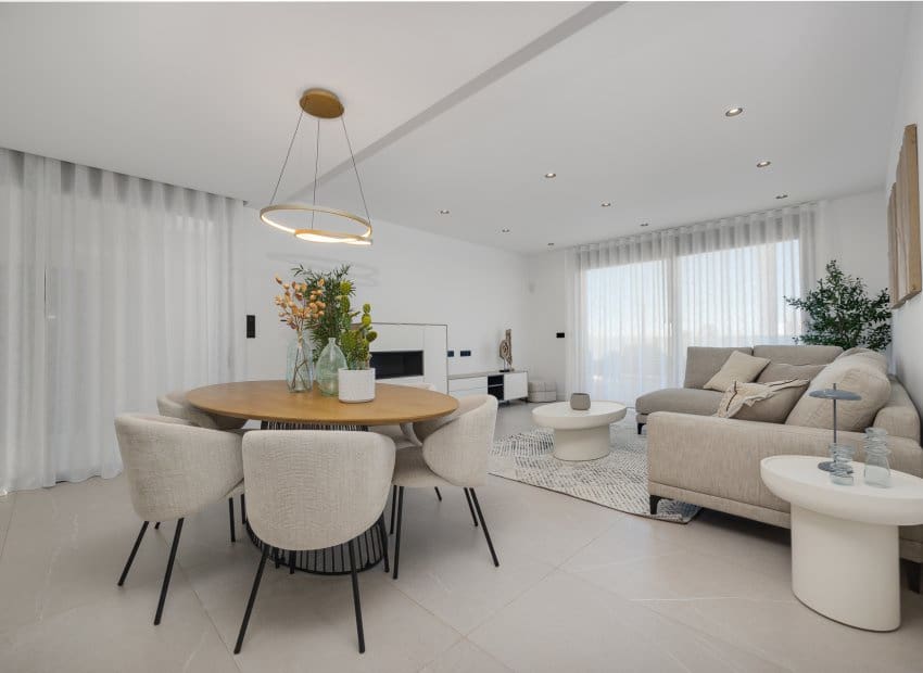 Chalet de 3 habitaciones en Torrevieja en venta - 595.000 € (Ref: 9368579)