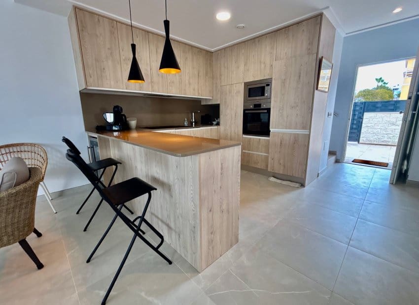 3 bedroom Villa for sale in Benijofar - € 429,500 (Ref: 9368792)