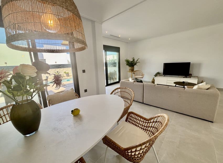 3 bedroom Villa for sale in Benijofar - € 429,500 (Ref: 9368792)