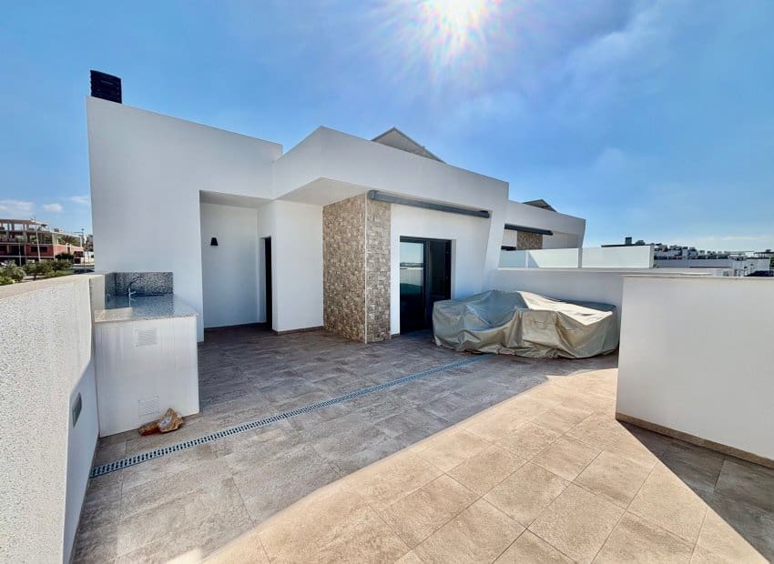 3 bedroom Villa for sale in Benijofar - € 429,500 (Ref: 9368792)