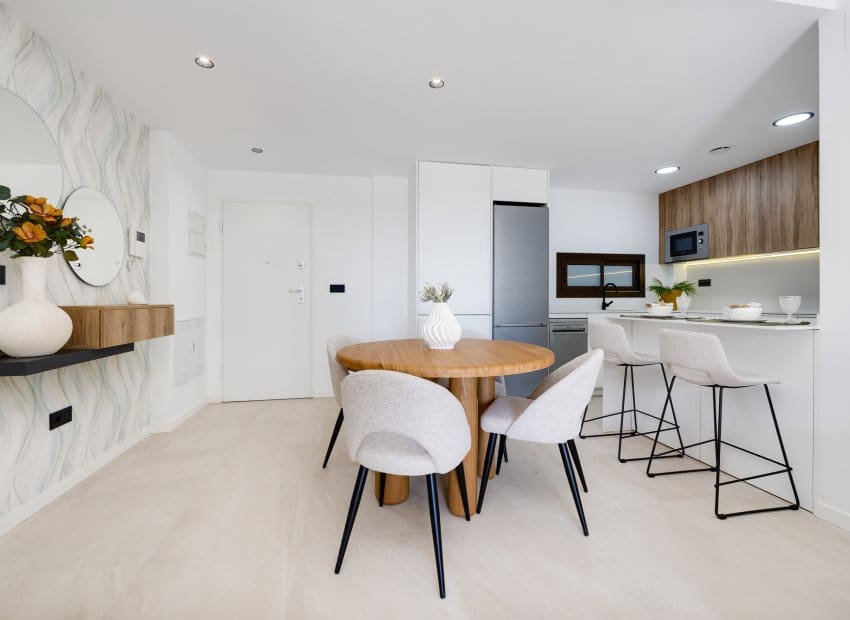 2 makuuhuone Huoneisto myytävänä paikassa Los Alcazares mukana uima-altaan - 275 000 € (Ref: 9368819)