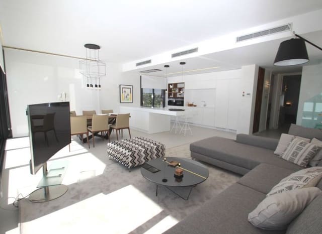 3 slaapkamer Villa te koop in San Miguel de Salinas met zwembad - € 630.000 (Ref: 9368828)