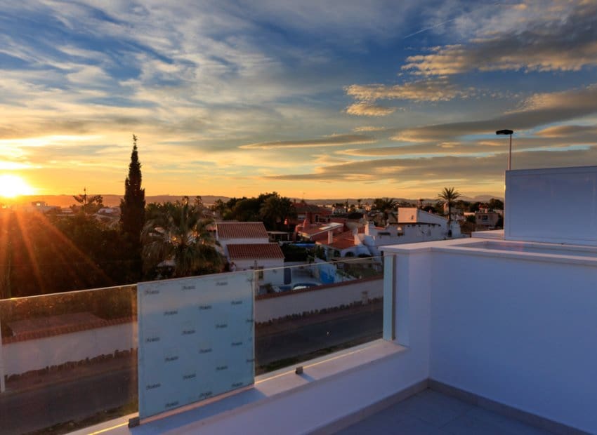 3 bedroom Townhouse for sale in Pilar de la Horadada with pool - € 344,900 (Ref: 9368858)