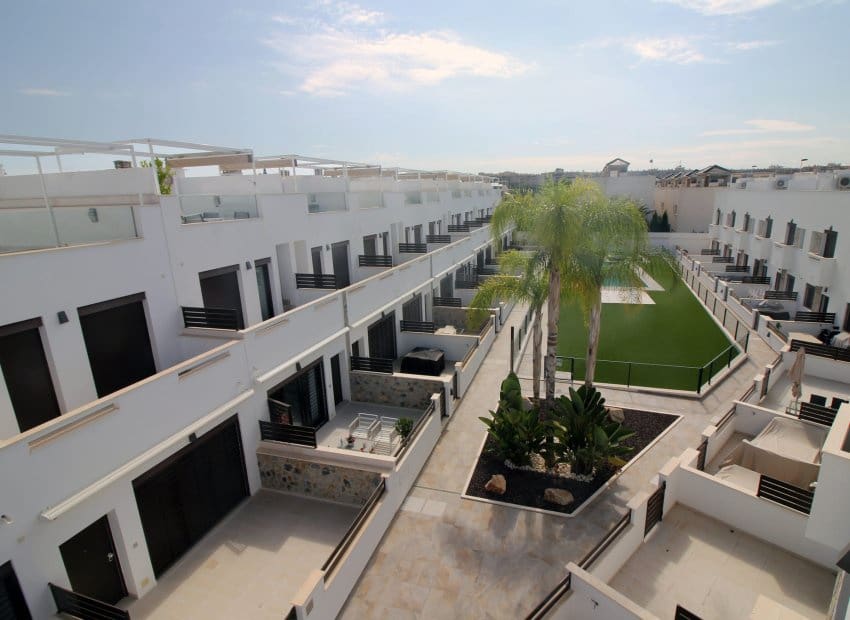 3 bedroom Townhouse for sale in Pilar de la Horadada with pool - € 344,900 (Ref: 9368858)