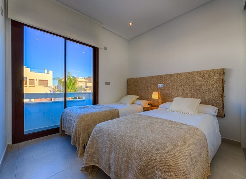 3 bedroom Townhouse for sale in Pilar de la Horadada with pool - € 344,900 (Ref: 9368858)